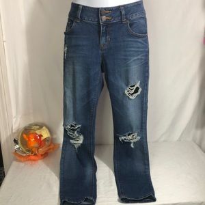 Refuge distressed jeans